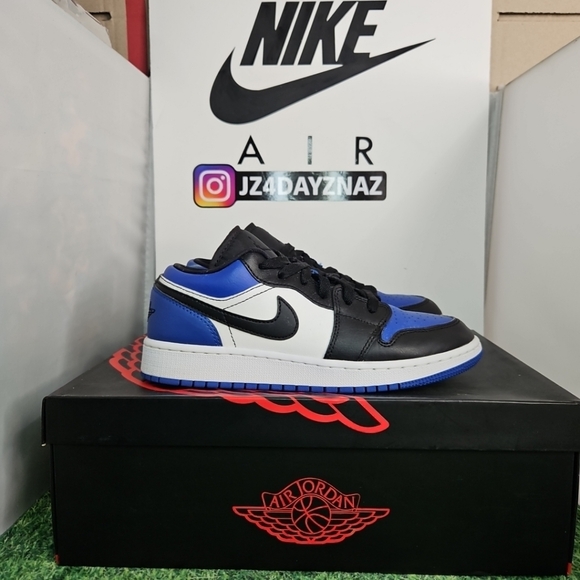 Nike Air Jordan 1 Low GS OG Royal Toe 553560-140 Size 5.5 (7 Wmn) CLEAN!!! Mens - Picture 2 of 16